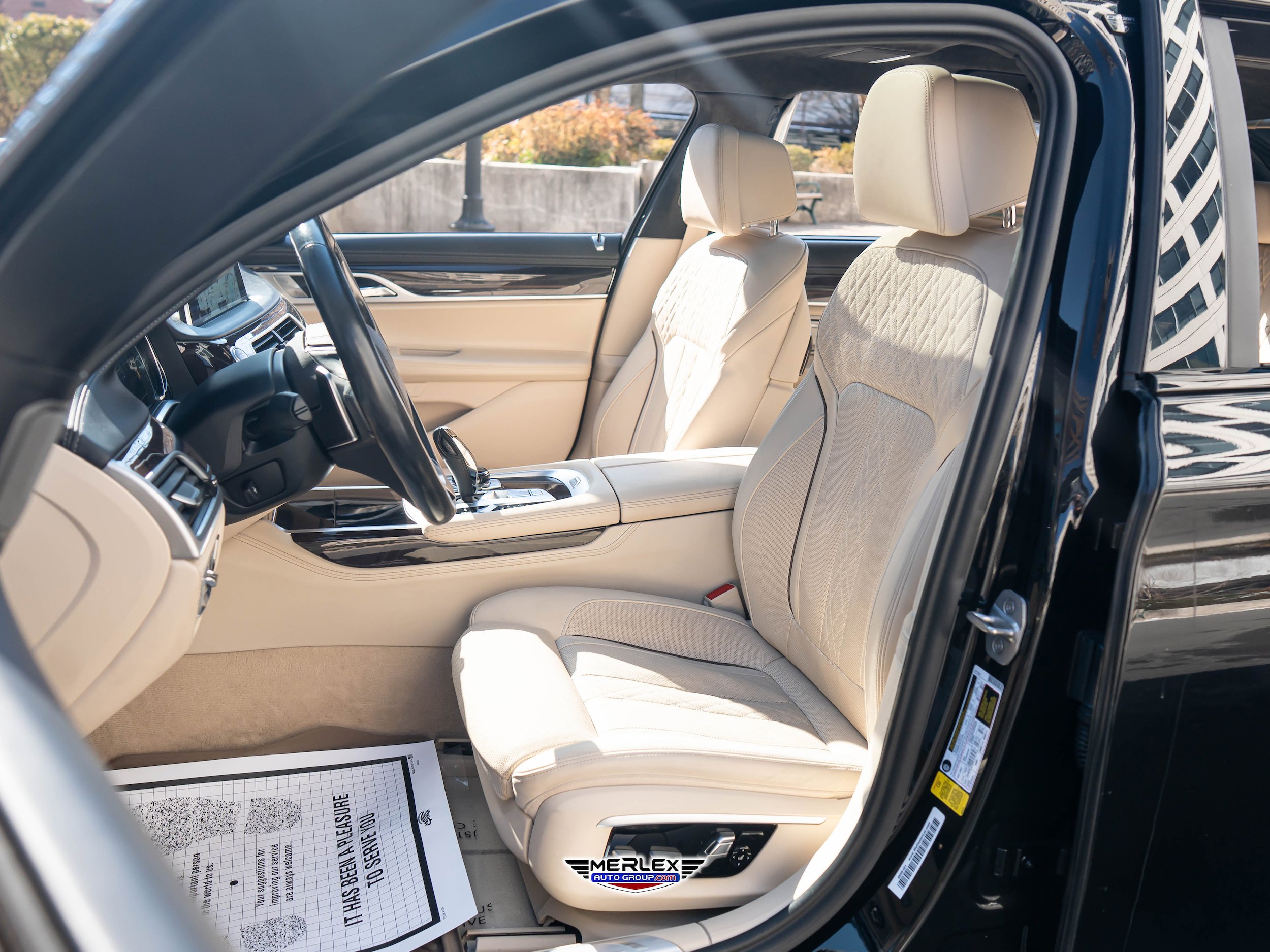 Used 2017 BMW 750i RWD image 23