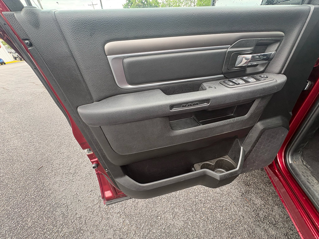 Used 2024 RAM 1500 Warlock AWD/4WD image 8