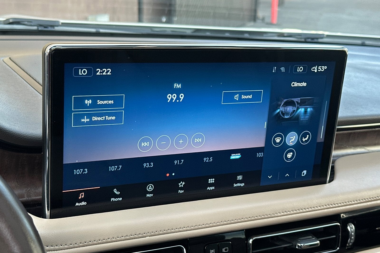 Used 2022 Lincoln Nautilus Reserve w/ Equipment Group 202A image 17