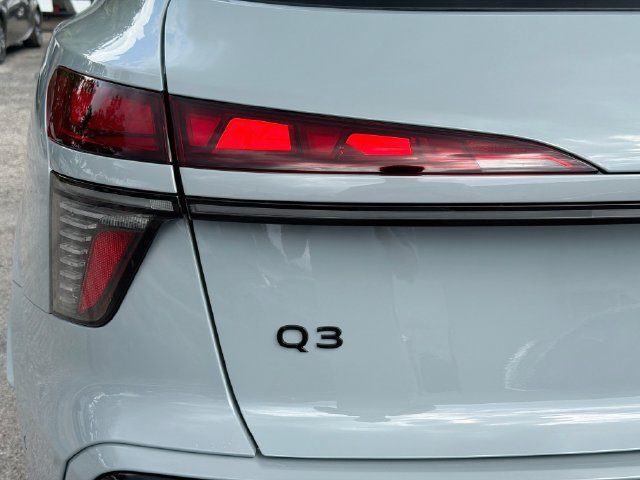 New 2026 Audi Q3 quattro 2.0T AWD/4WD image 10