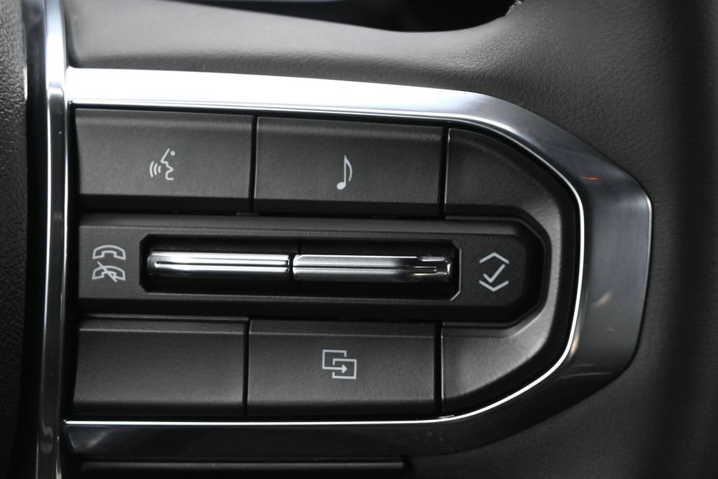 Used 2024 GMC Canyon Elevation RWD image 7