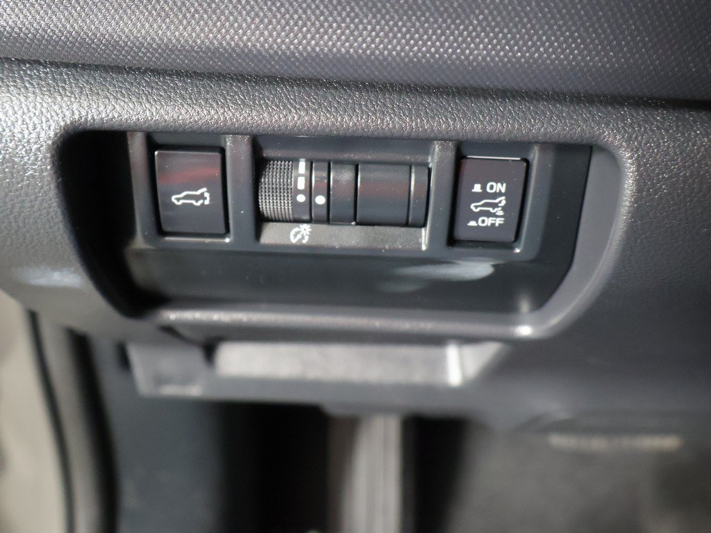 Used 2025 Subaru Forester Touring w/ Popular Package - Touring AWD/4WD image 38