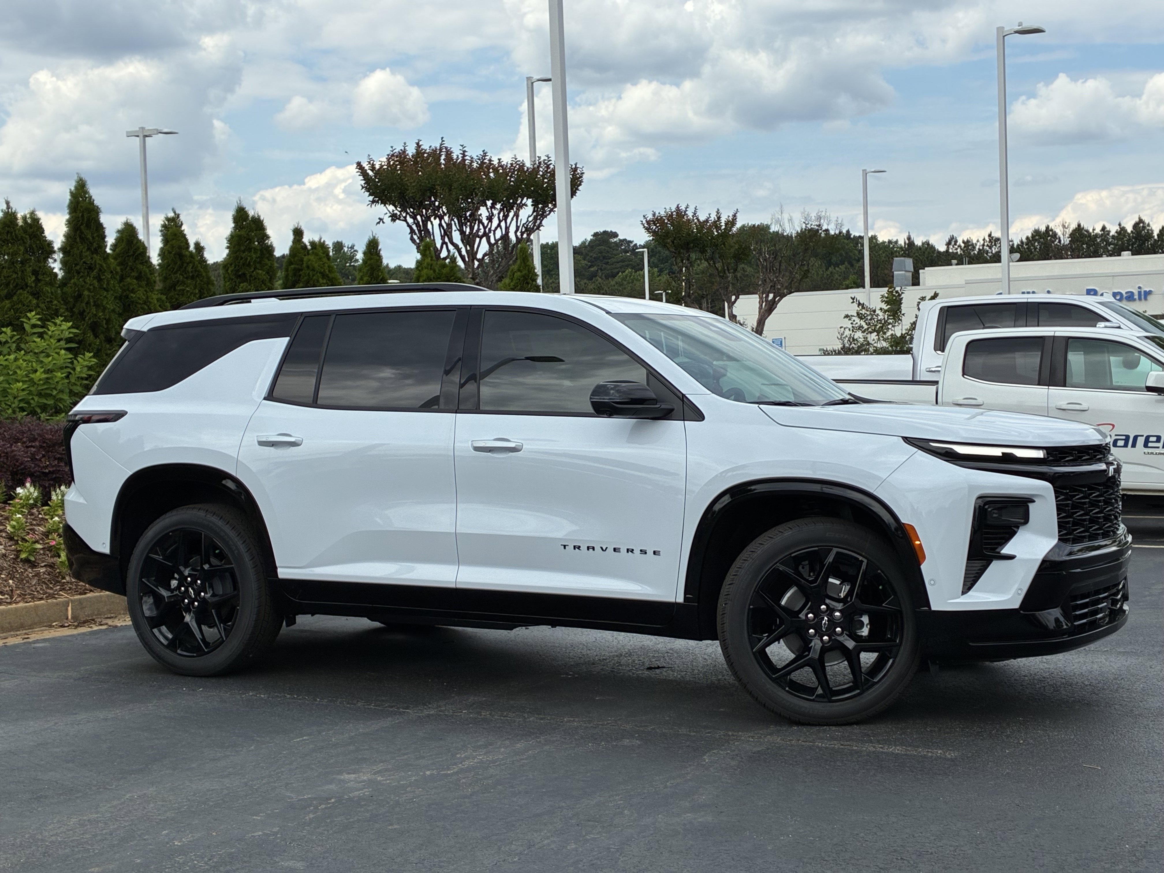 New 2026 Chevrolet Traverse RS AWD/4WD image 3
