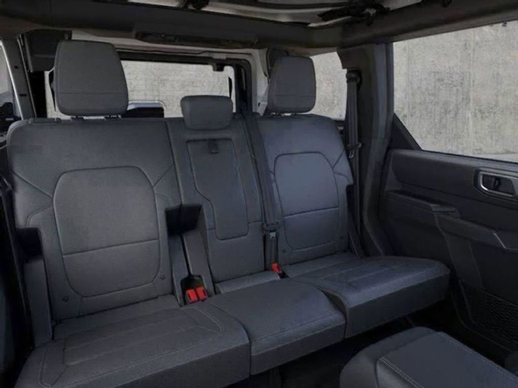 New 2025 Ford Bronco Badlands image 56