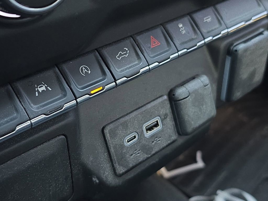 Used 2024 Chevrolet Silverado 1500 Custom image 21