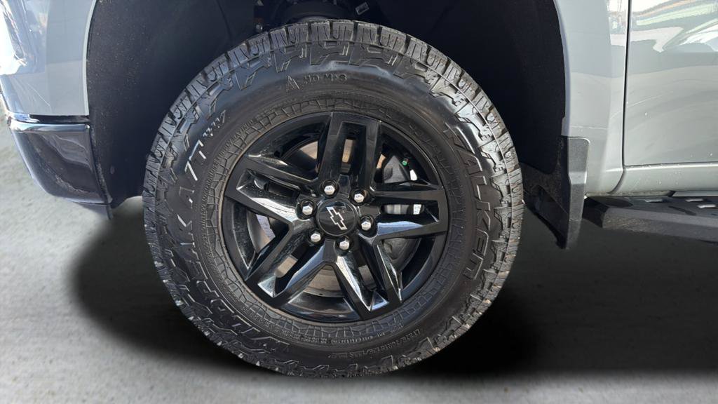 Used 2024 Chevrolet Silverado 1500 LT Trail Boss w/ Convenience Package II AWD/4WD image 26