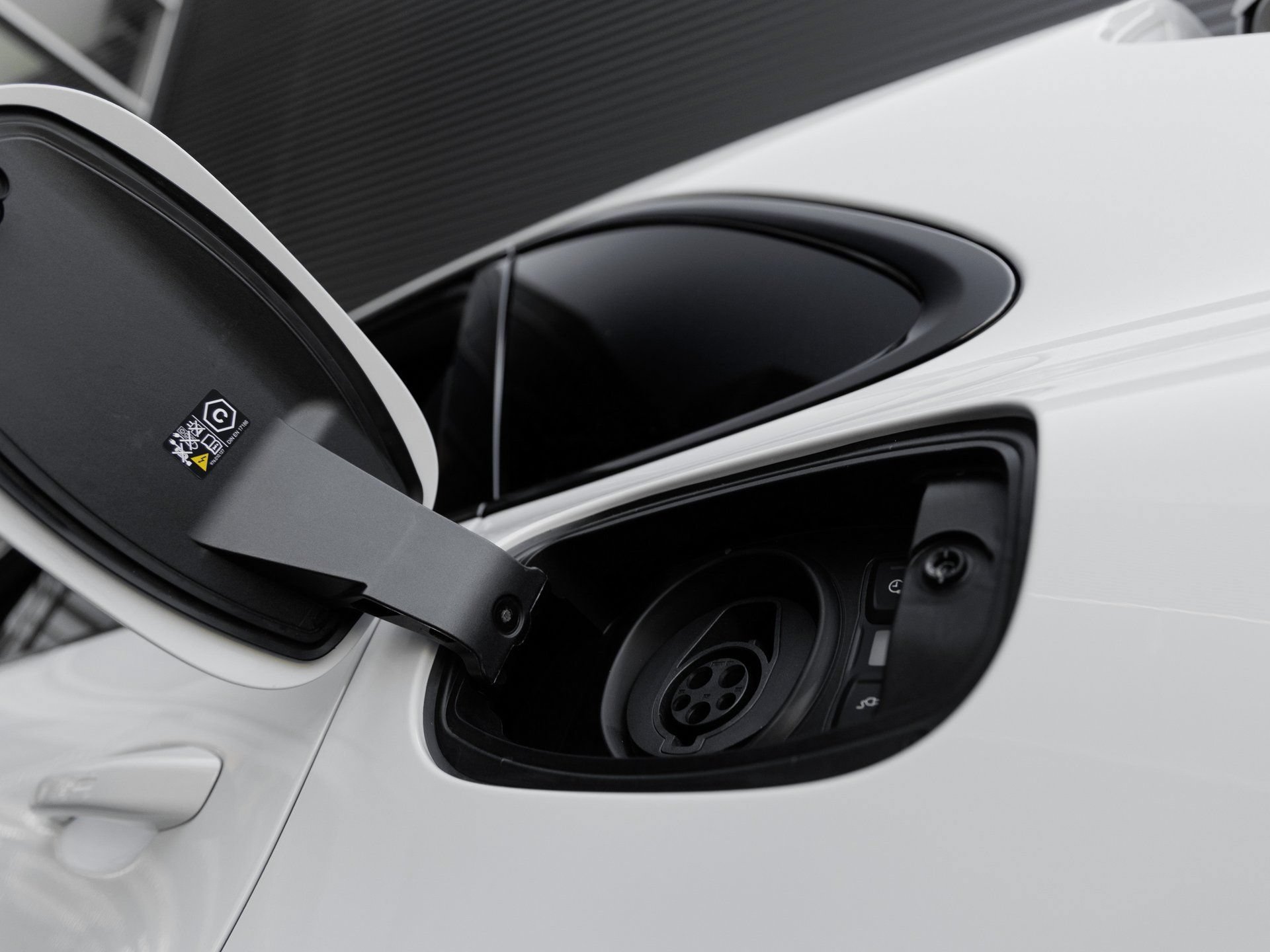 New 2026 Porsche Cayenne Turbo AWD/4WD image 28
