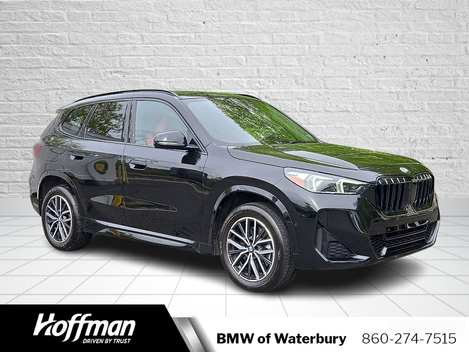 Used 2023 BMW X1 xDrive28i w/ M Sport Package AWD/4WD image 1