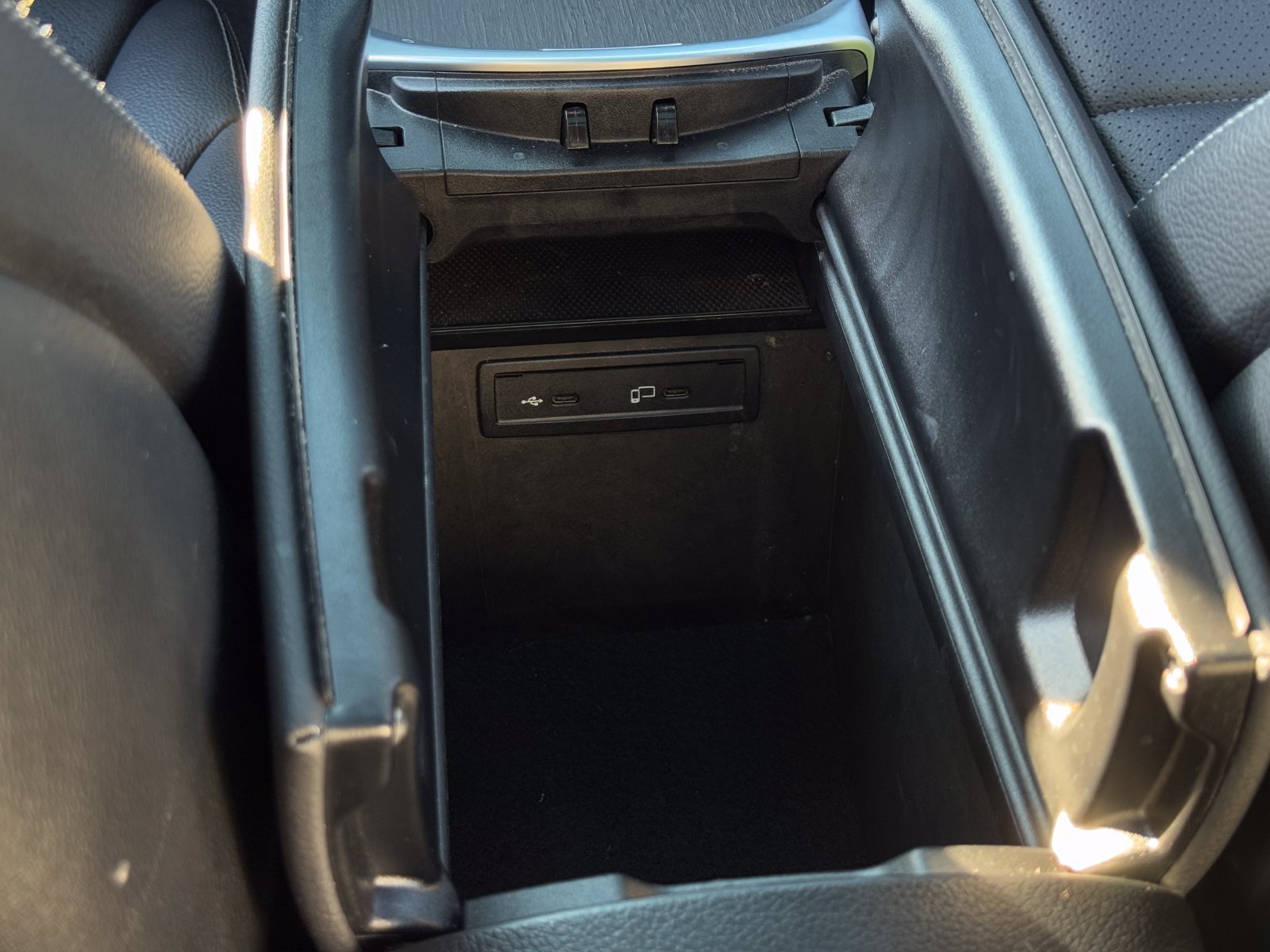 Used 2021 Mercedes-Benz GLC 300 4MATIC image 24