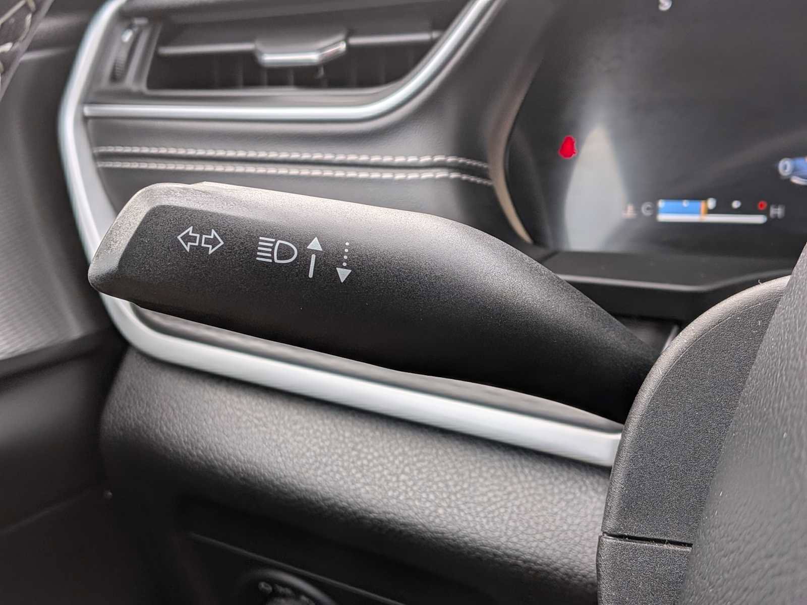 Used 2023 Jeep Grand Cherokee Laredo image 26