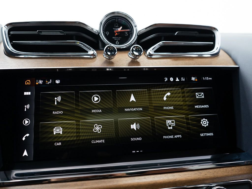 Certified 2023 Bentley Bentayga Extended Wheelbase AWD/4WD image 39