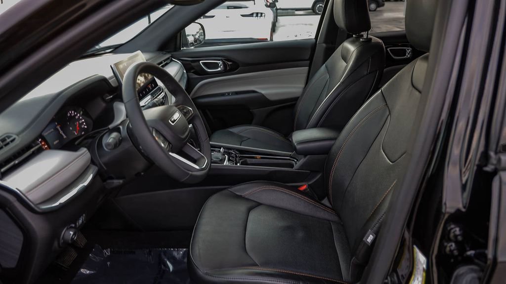 Used 2023 Jeep Compass Limited AWD/4WD image 21