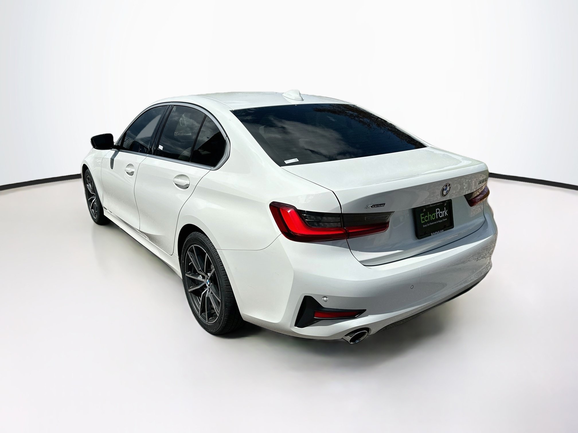 Used 2022 BMW 330i xDrive Sedan w/ Convenience Package AWD/4WD image 5