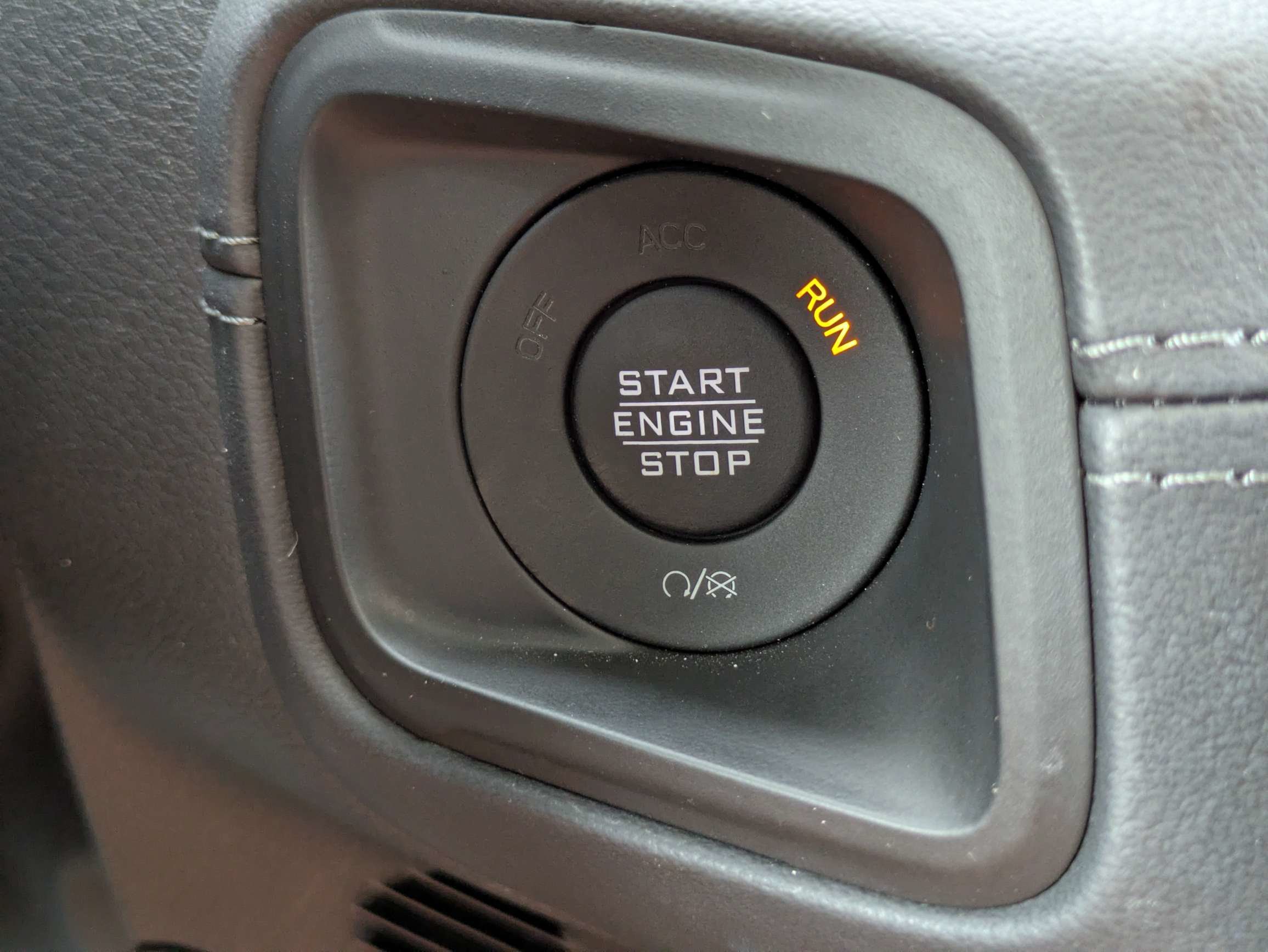 Used 2026 Jeep Wrangler Unlimited Sahara AWD/4WD image 29