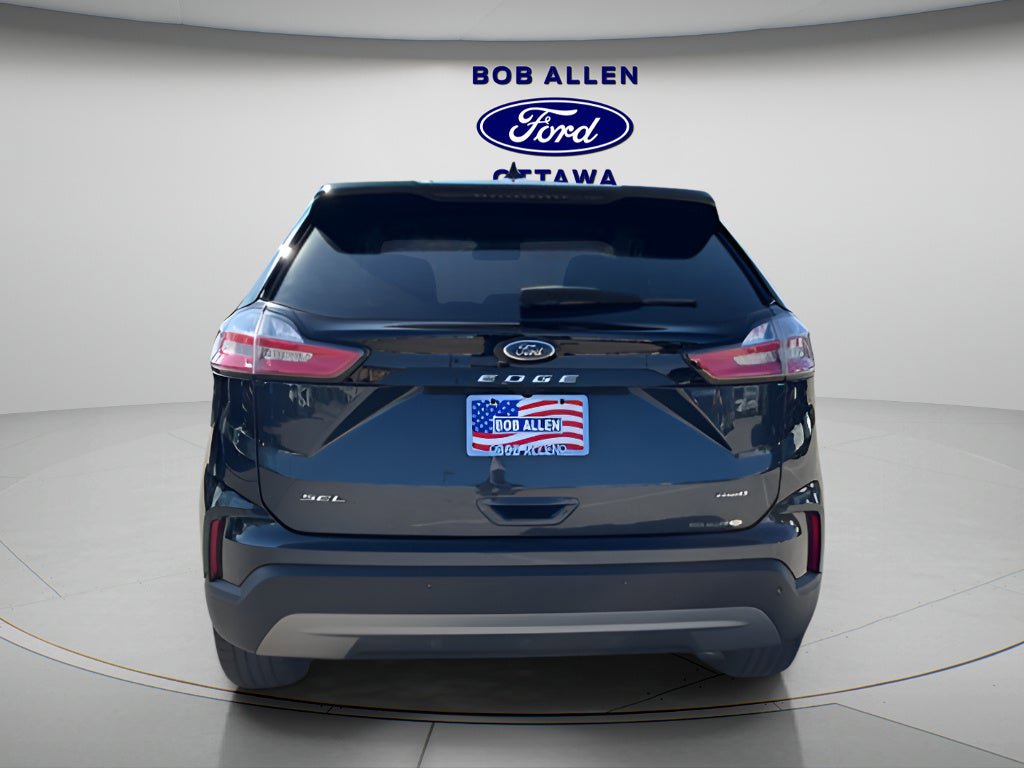 Used 2024 Ford Edge SEL w/ Convenience Package image 7