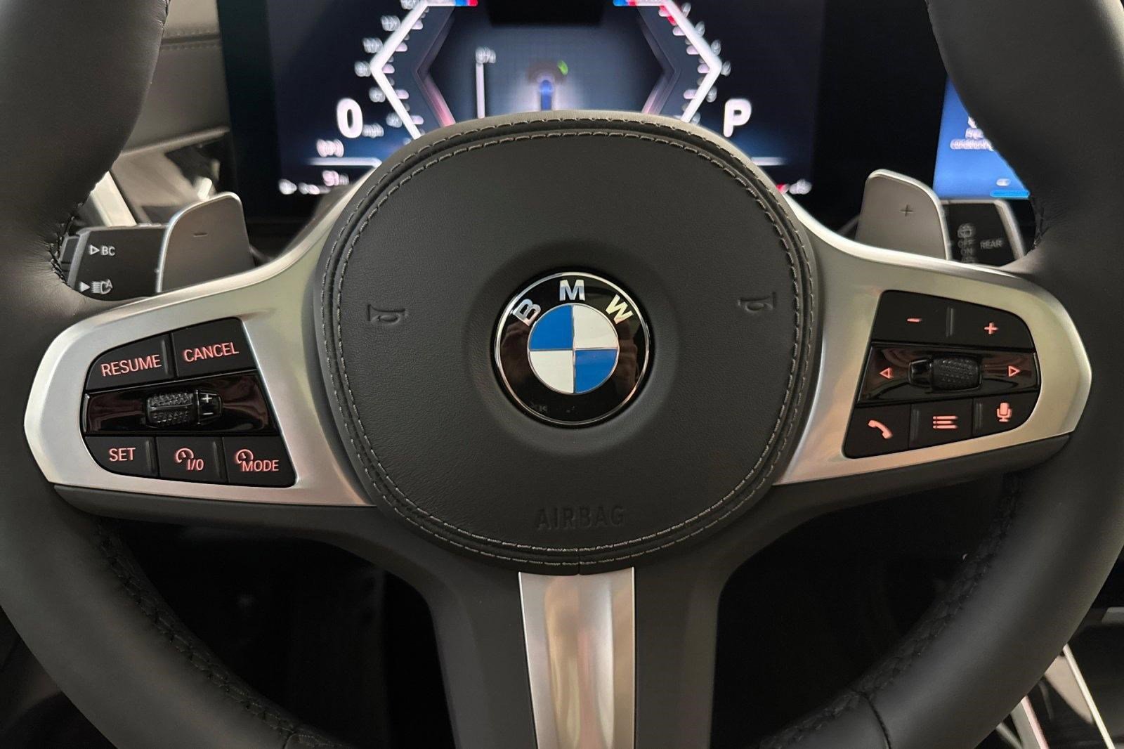 New 2026 BMW X7 xDrive40i w/ M Sport Package image 16