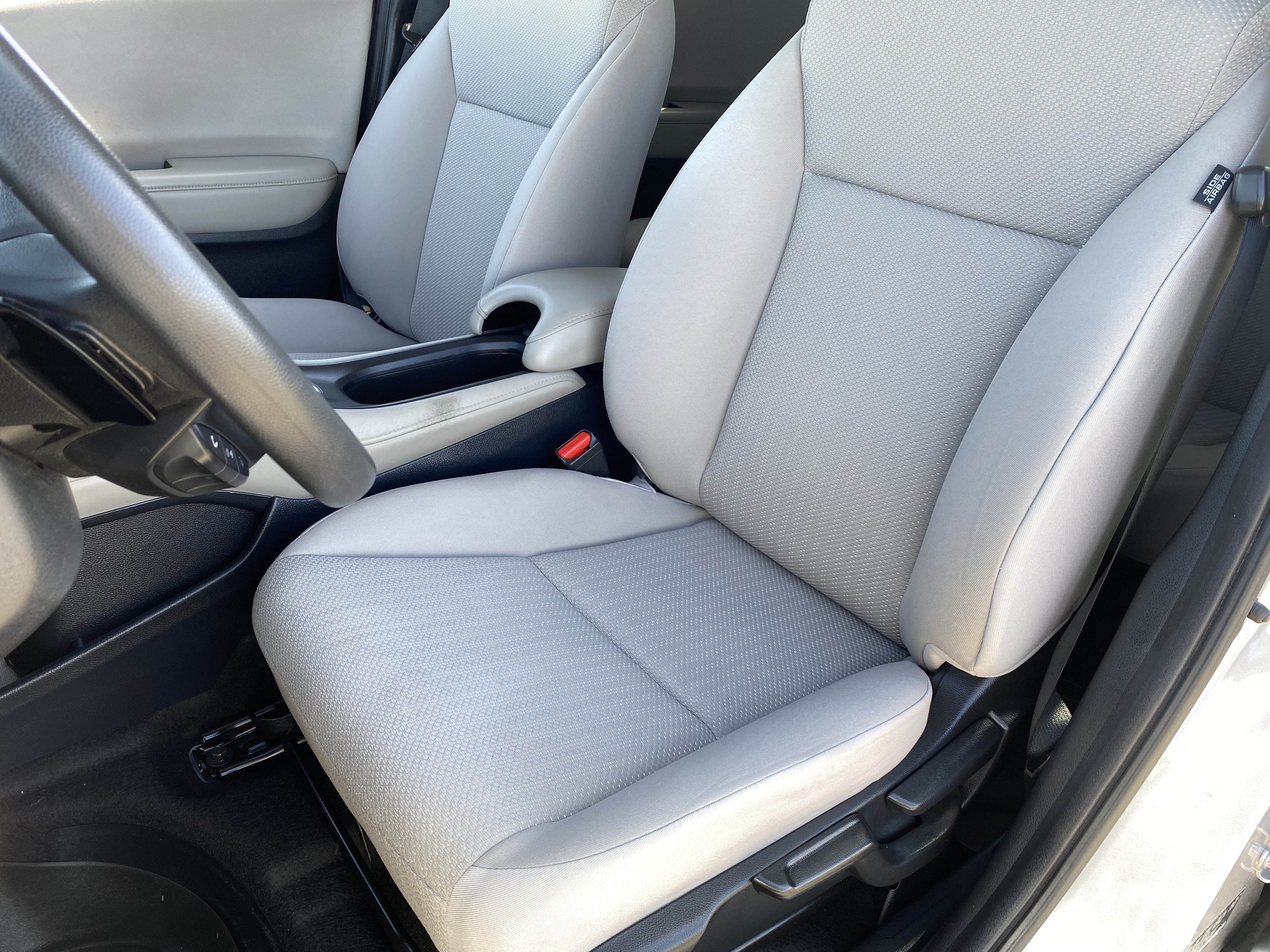 Used 2018 Honda HR-V EX image 16