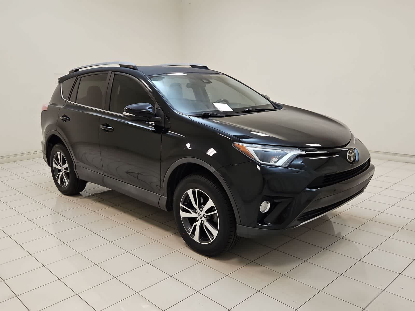 Used 2018 Toyota RAV4 XLE FWD image 25