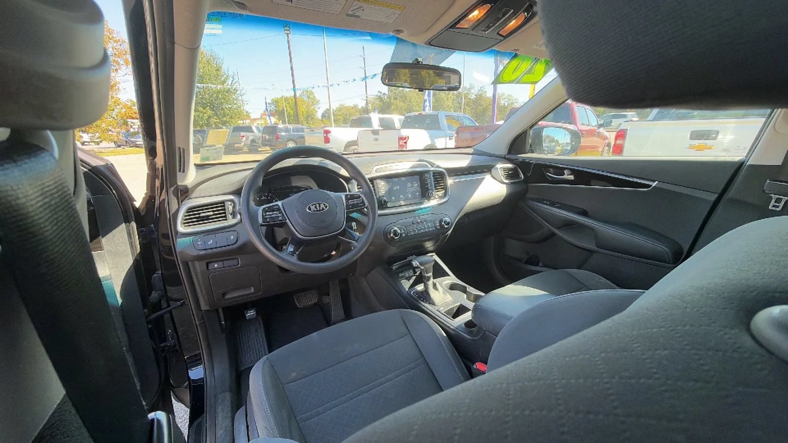 Used 2020 Kia Sorento LX FWD image 29