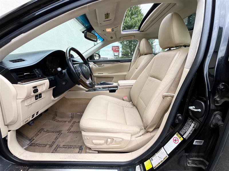 Used 2013 Lexus ES 350 w/ Ultra Luxury Pkg FWD image 10