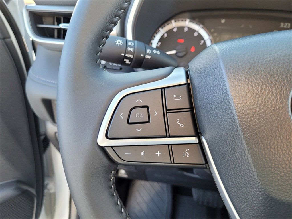 New 2026 Toyota Highlander XLE image 23