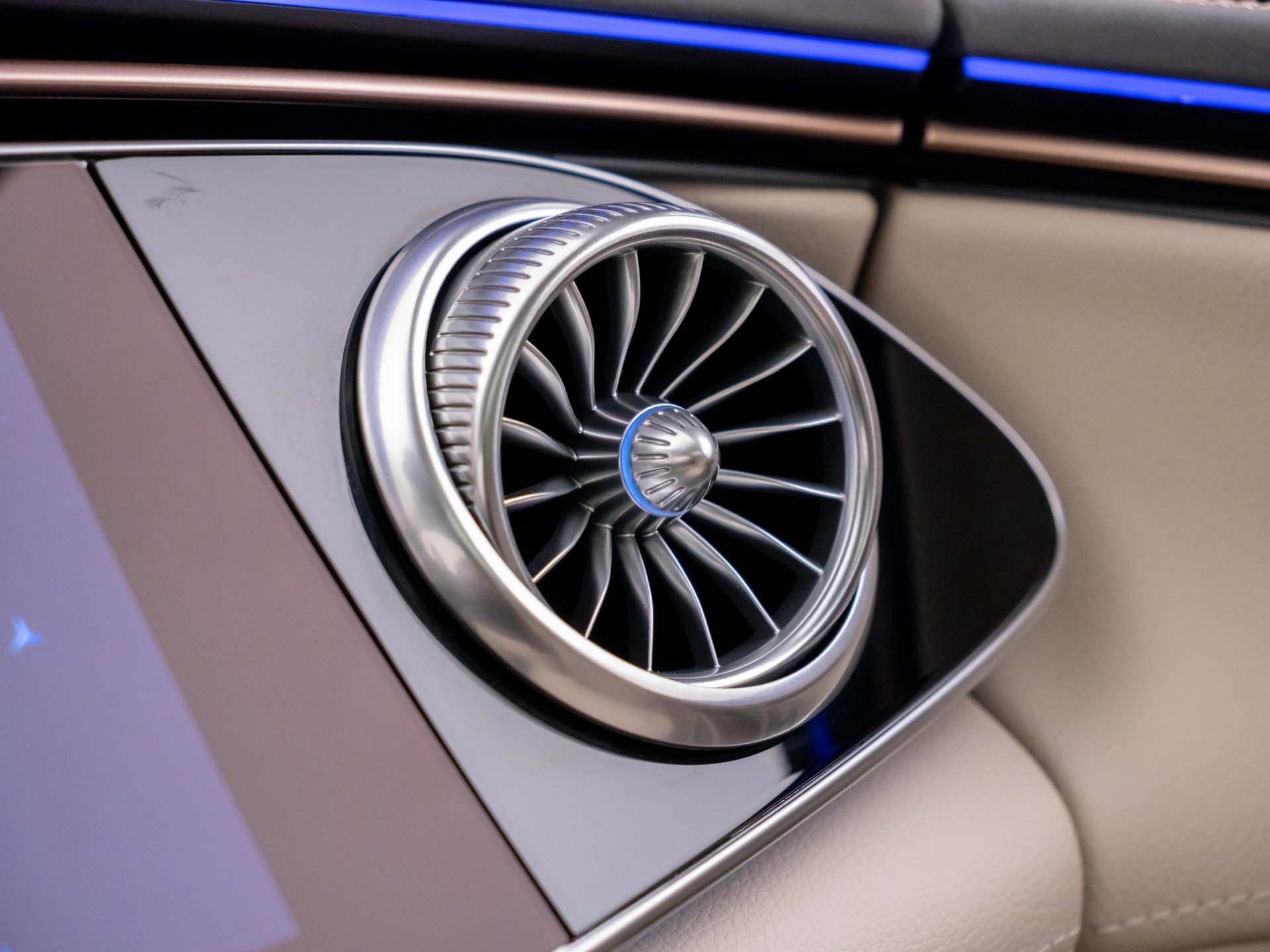 Used 2023 Mercedes-Benz EQS 580 4MATIC SUV image 38