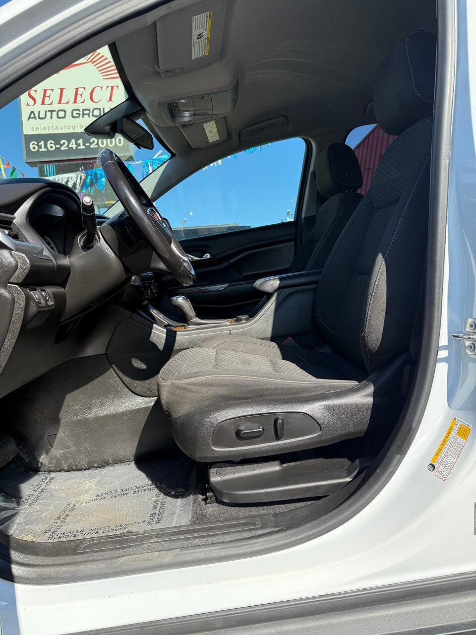 Used 2019 GMC Acadia SLE w/ Driver Alert Package I image 10