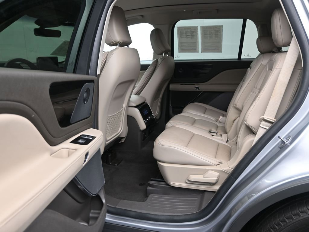 Used 2023 Lincoln Aviator Reserve image 15