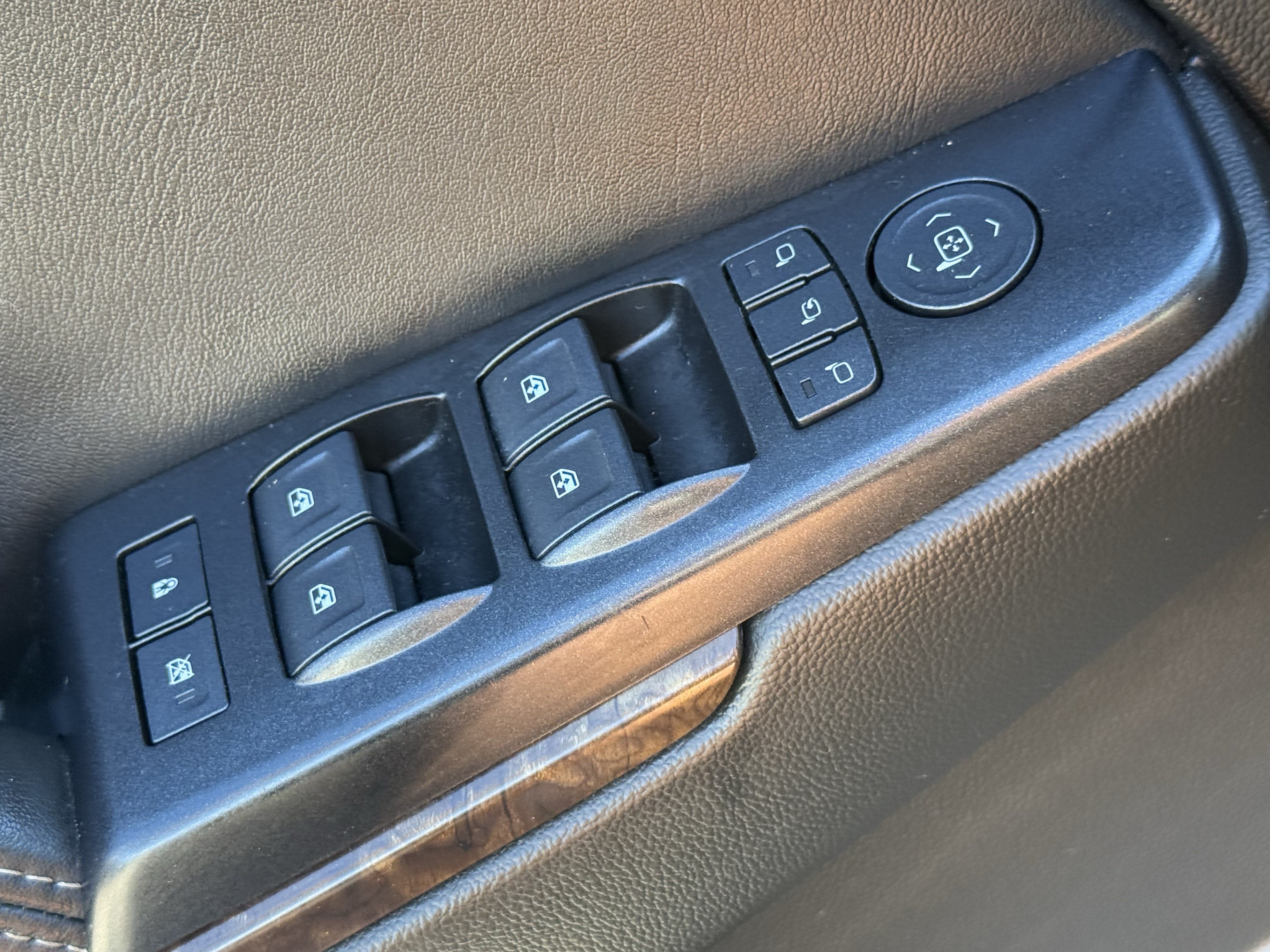 Used 2017 Chevrolet Tahoe LT RWD image 25