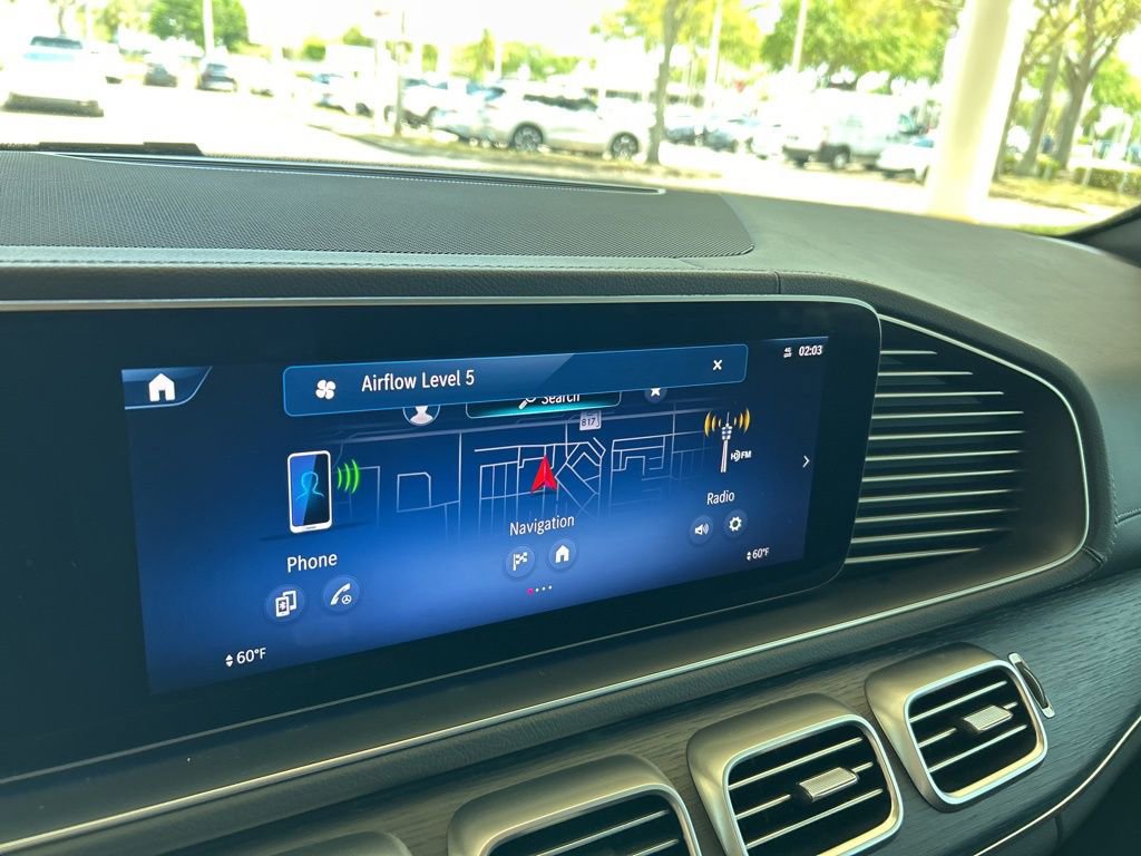 Used 2025 Mercedes-Benz GLS 450 4MATIC w/ AMG Line Exterior image 7