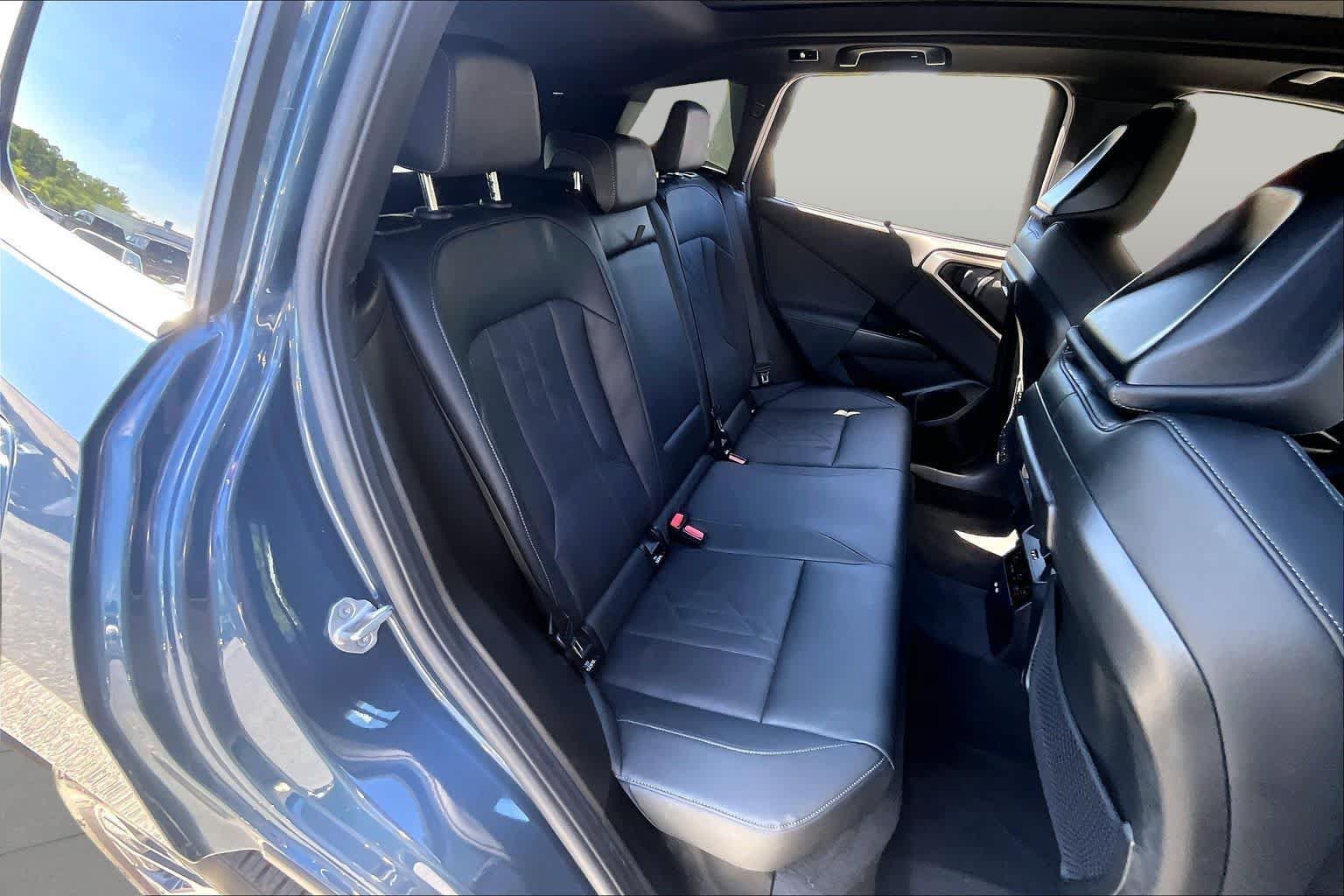 Used 2025 BMW X3 xDrive30i w/ Premium Package AWD/4WD image 21