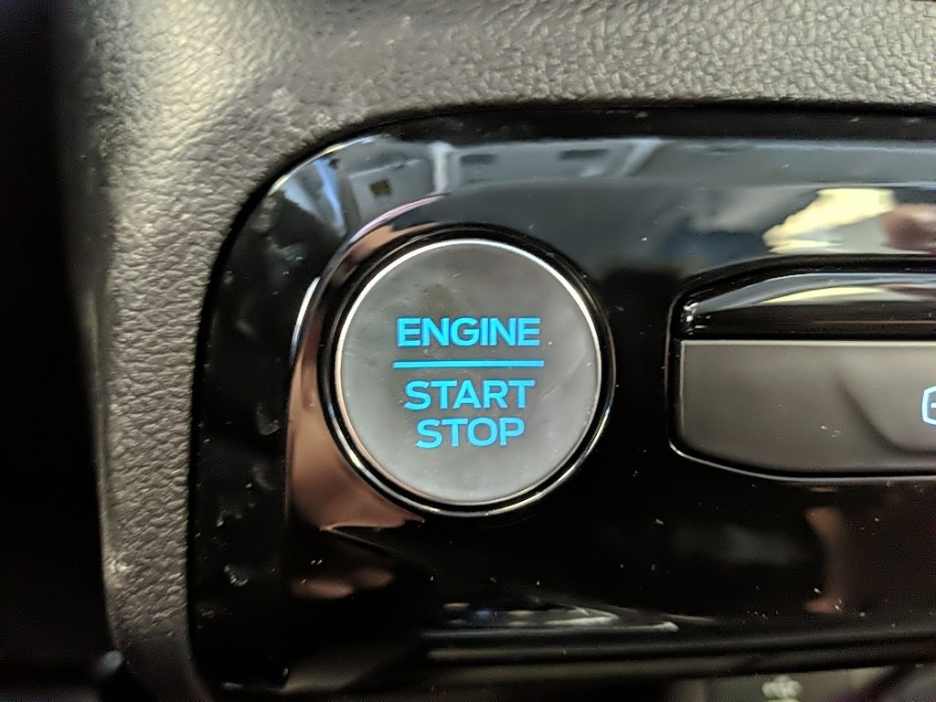 Used 2025 Ford Escape Platinum image 25