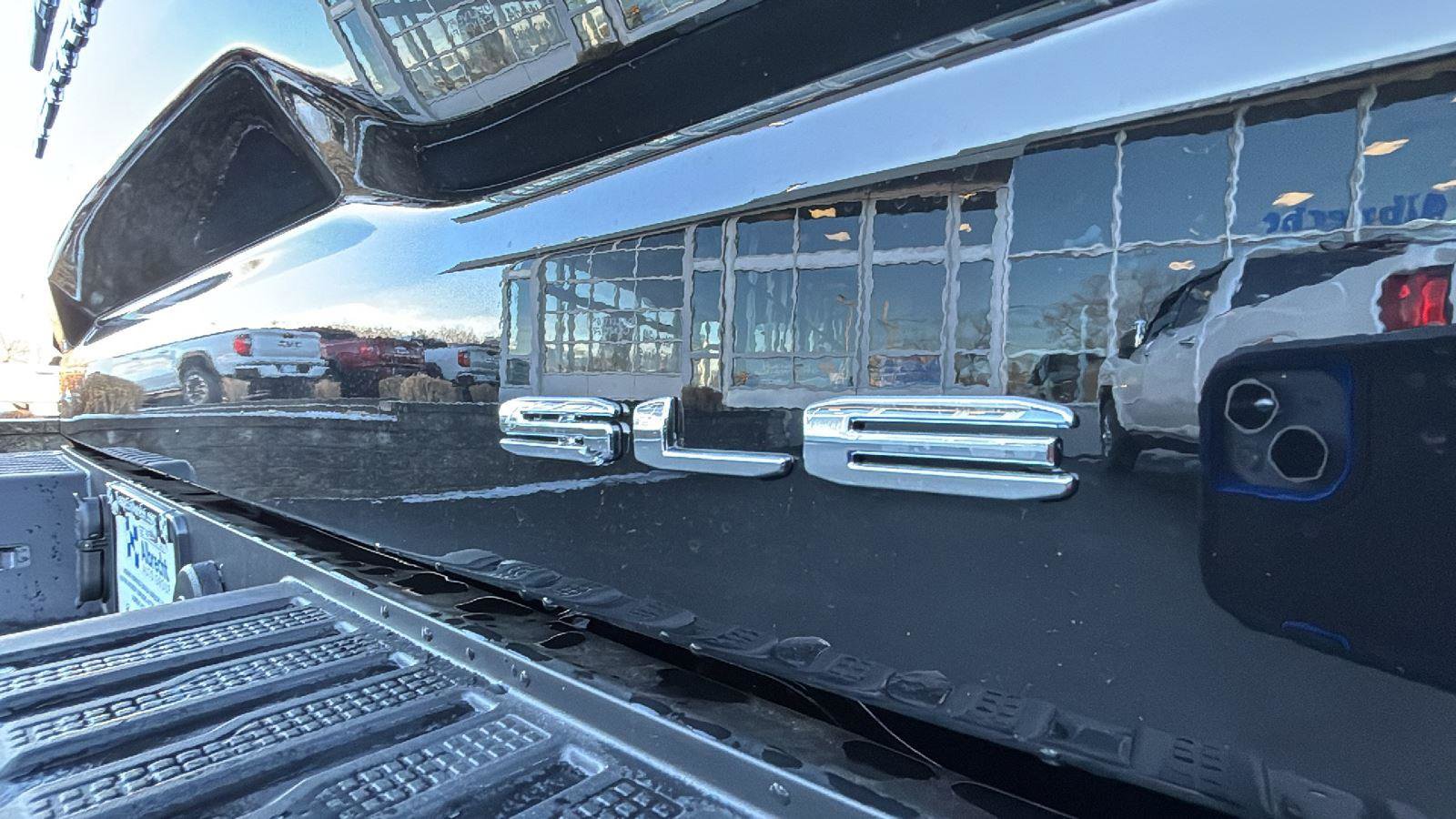 New 2026 GMC Sierra 1500 SLE image 9