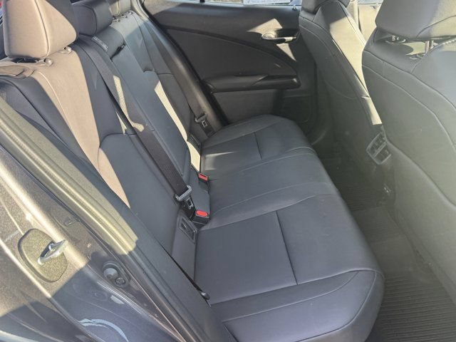 Used 2024 Lexus UX 250h AWD w/ Premium Package image 31