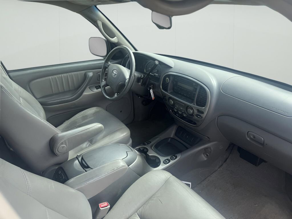 Used 2005 Toyota Sequoia Limited image 21