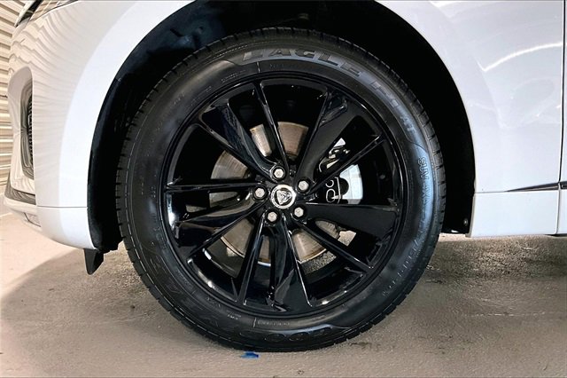 Used 2025 Jaguar F-PACE R-Dynamic S image 8