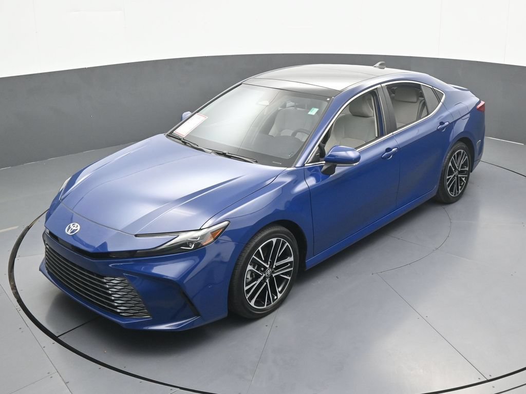 Used 2025 Toyota Camry XLE FWD image 45
