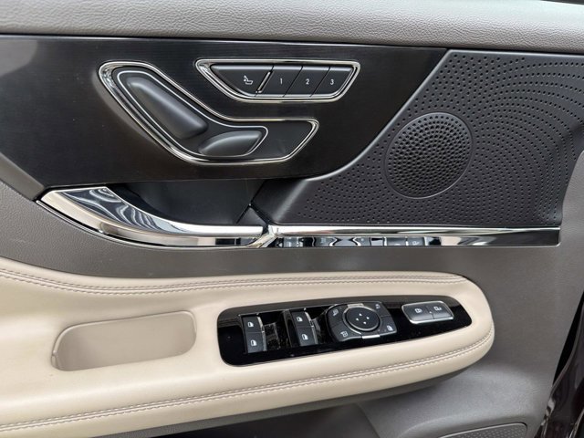 Certified 2023 Lincoln Corsair FWD w/ Equipment Group 101A image 13