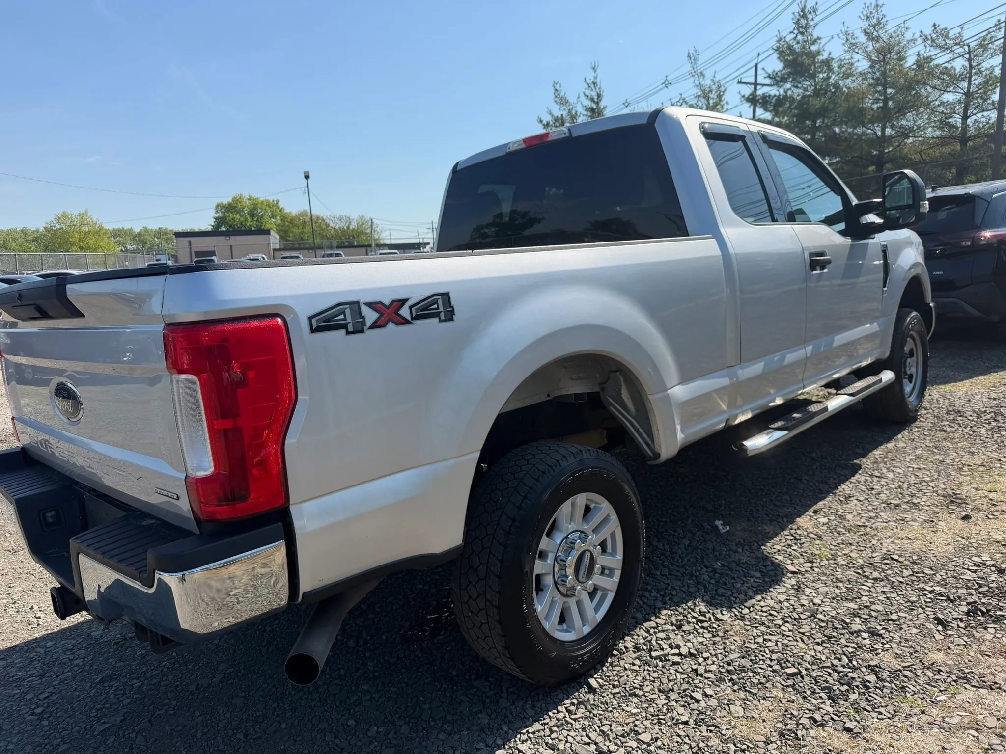 Used 2017 Ford F250 XLT AWD/4WD image 5