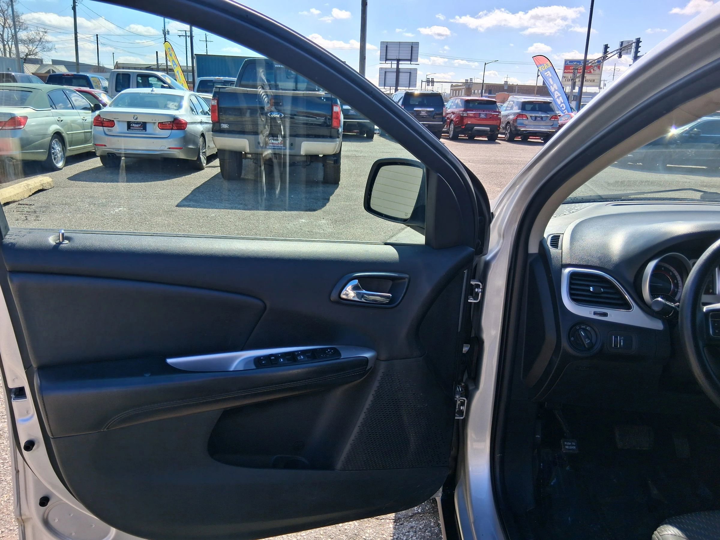 Used 2014 Dodge Journey SXT w/ Flexible Seating Group image 13