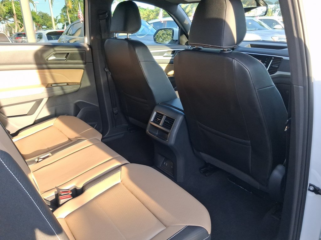 Used 2023 Volkswagen Atlas Cross Sport SE FWD image 21