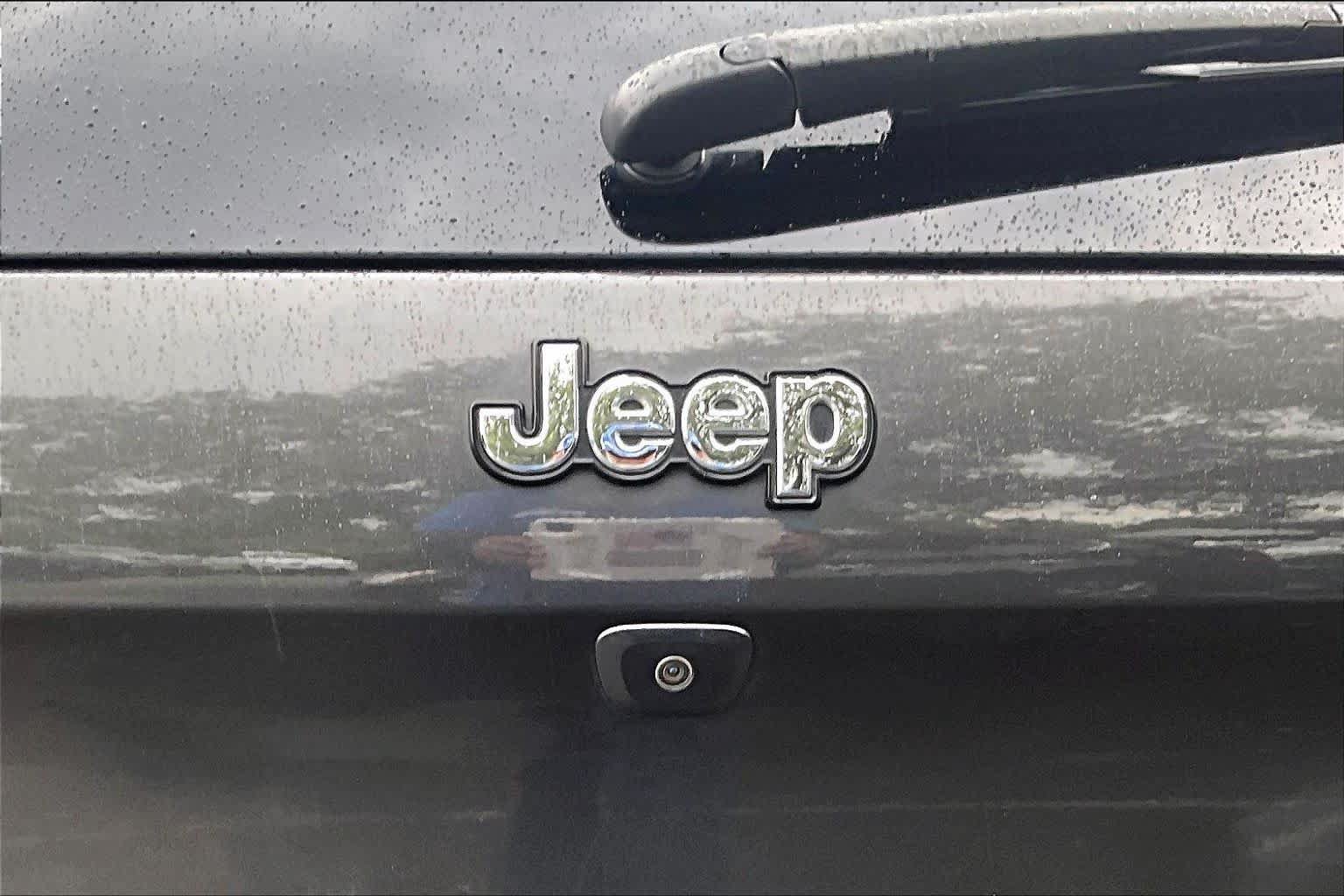 Used 2016 Jeep Cherokee Limited FWD image 33
