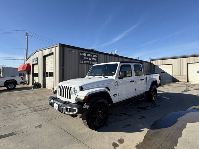 Used 2021 Jeep Gladiator Sport image 3