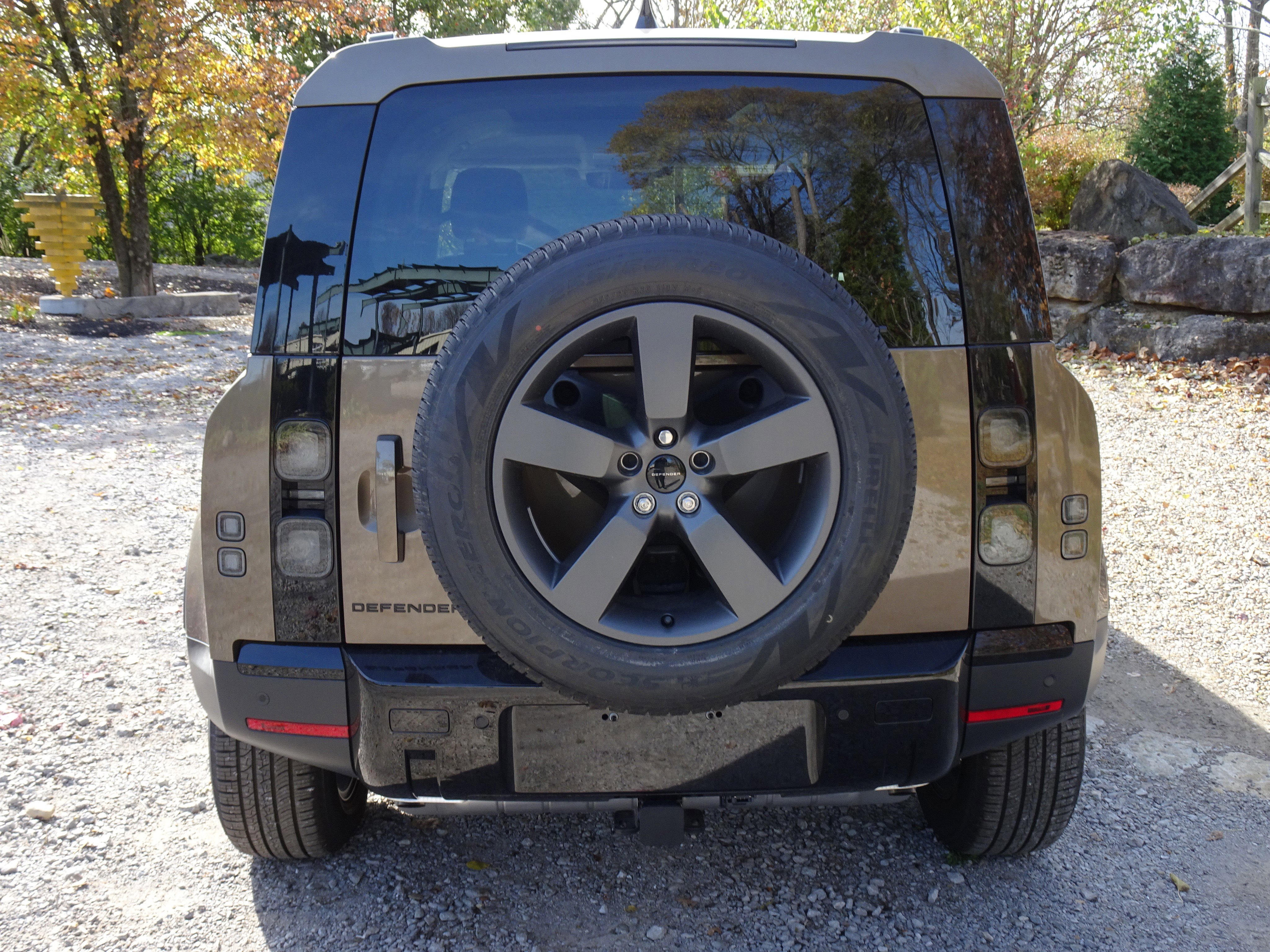 New 2026 Land Rover Defender 110 S image 9