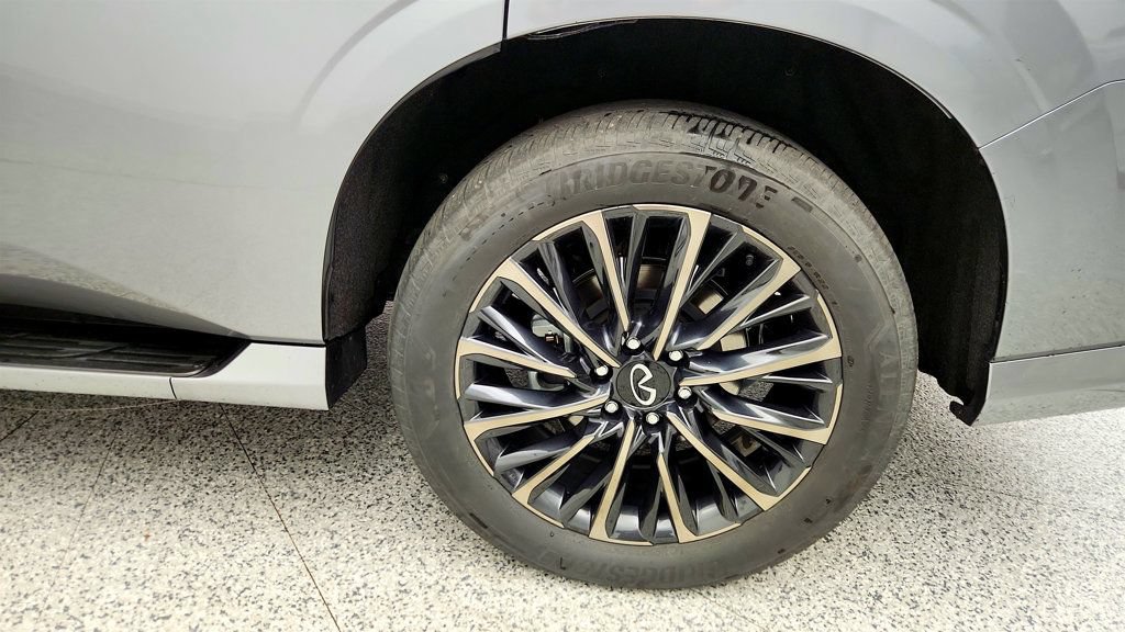 Used 2025 INFINITI QX80 Autograph AWD/4WD image 9