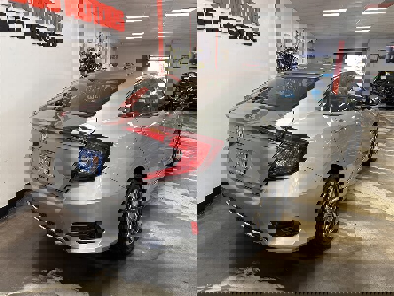Used 2019 Honda Civic LX image 3
