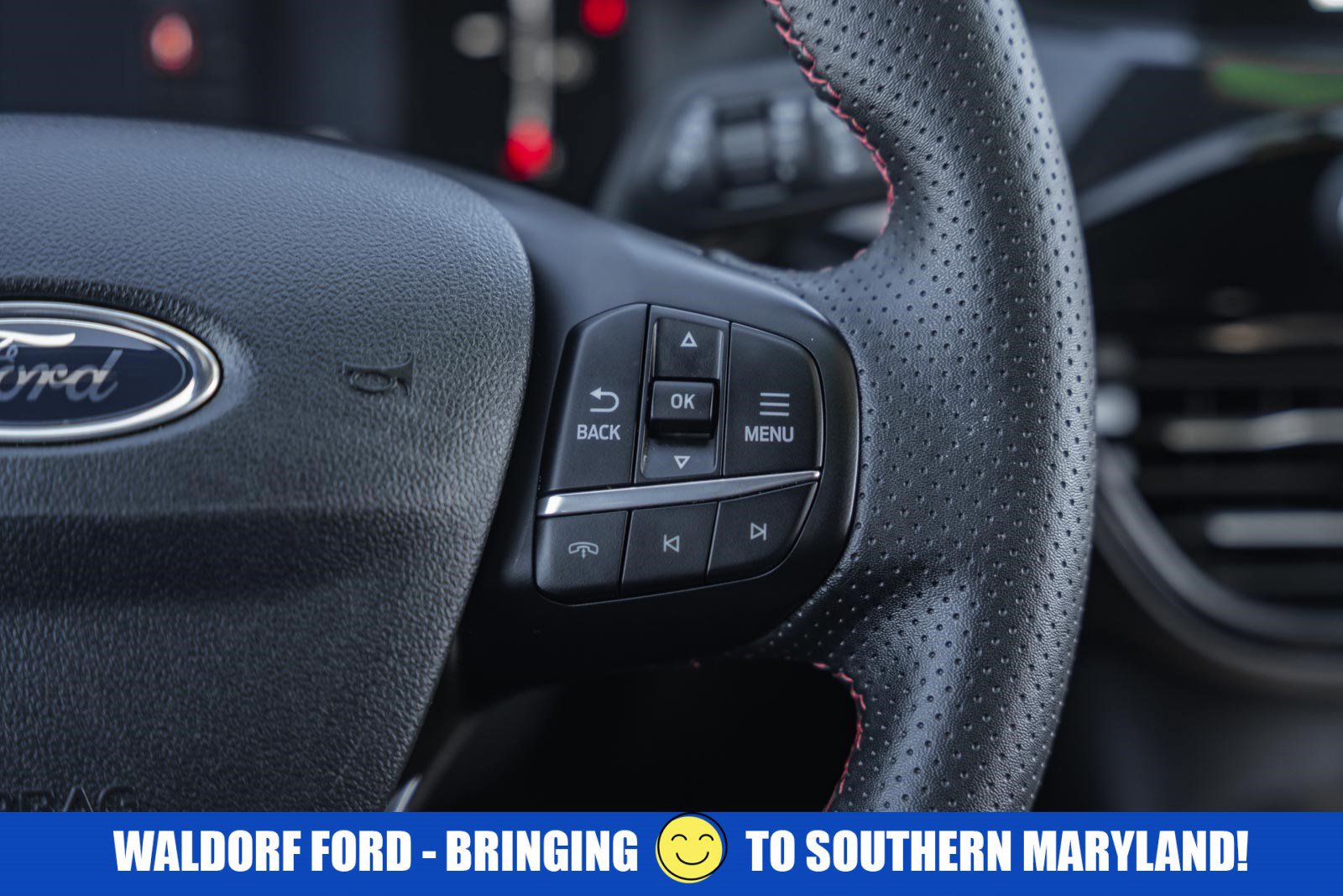 Used 2025 Ford Escape ST-Line image 32