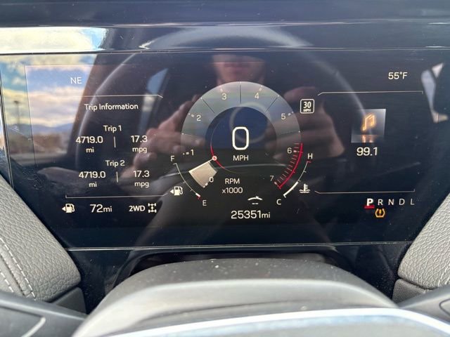 Used 2025 GMC Yukon XL Denali image 17