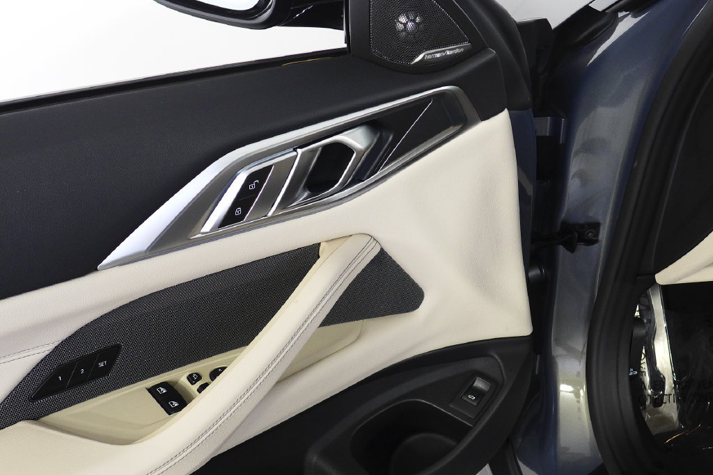Used 2024 BMW 430i Coupe w/ M Sport Package RWD image 12