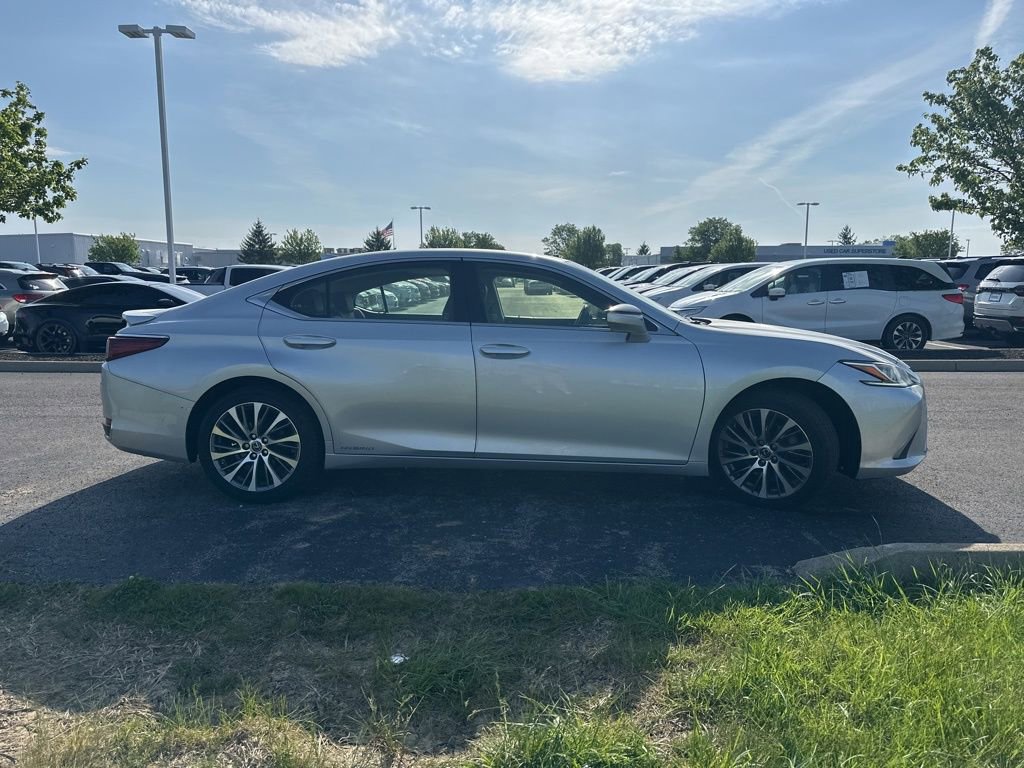 Used 2019 Lexus ES 300h w/ Premium Package FWD image 13